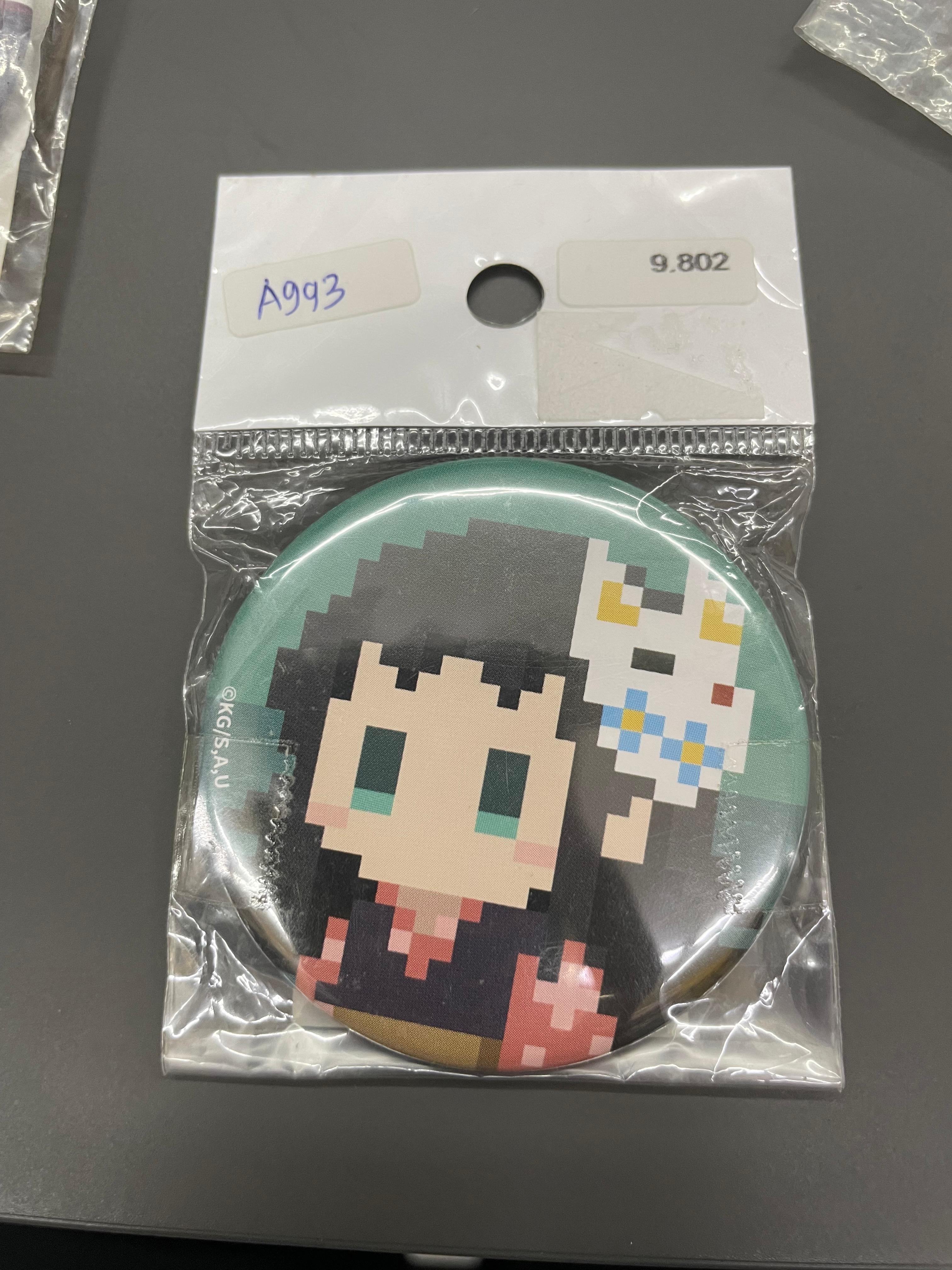 MERCHANDISE PIN MAKOMO MERCHANDISE PIN MAKOMO